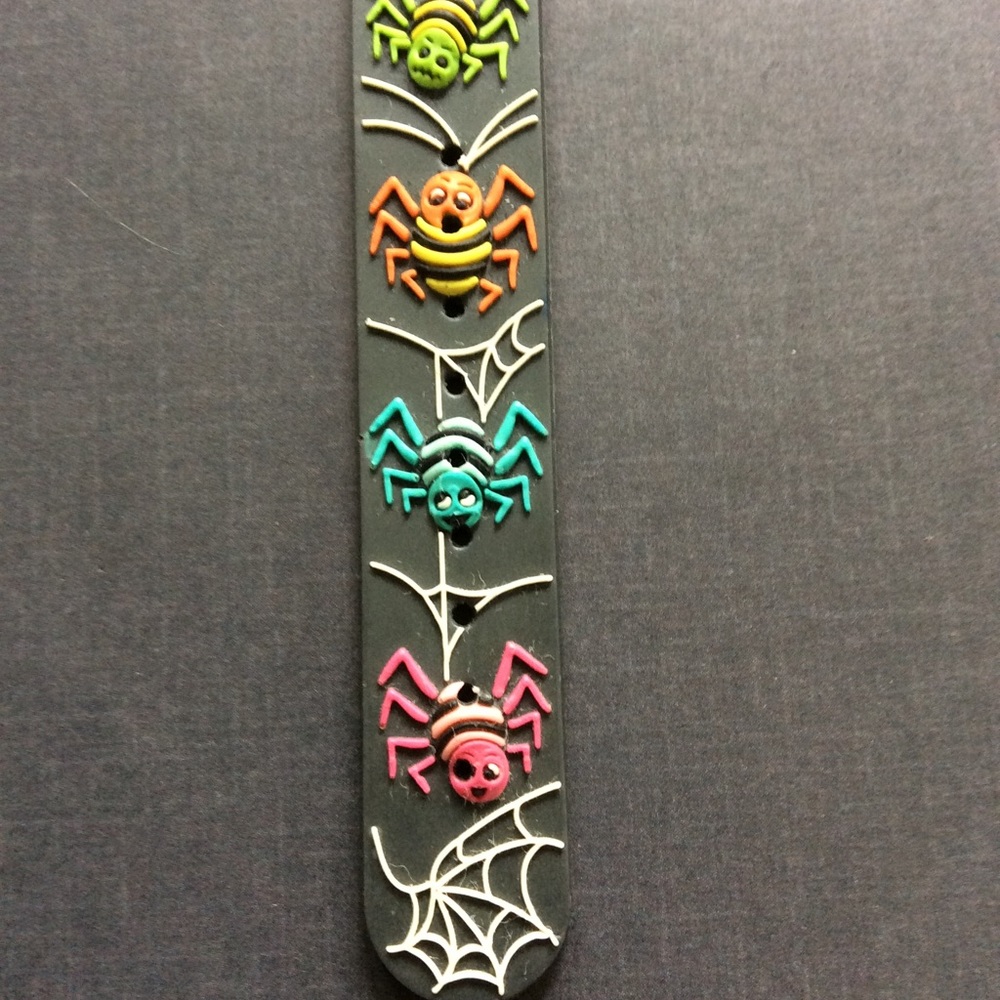 D&S Imports Analog Spider Watch - Picture 7 of 7